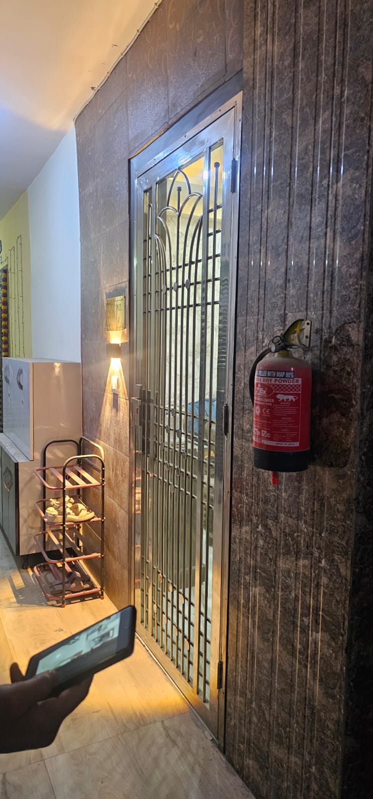 1bhk fully furnished sector 44